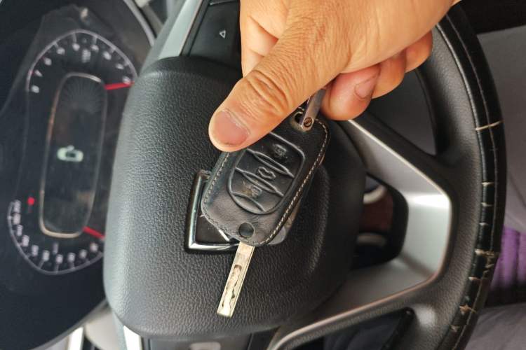 Used Baojun 510 2019 1.5L Manual Enjoyment Model 77kW China VI Emission Standard Vehicle Key