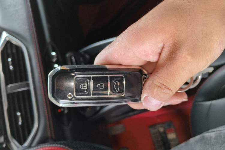 Used Baojun 510 2019 1.5L CVT Enjoyment Model China VI Emission Standard Vehicle Key