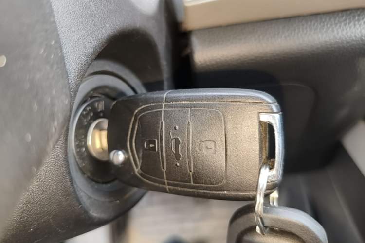 Used Baojun 510 2019 1.5L Manual Jingxiang Model 73kW China VI Emission Standard Vehicle Key
