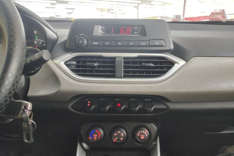 Used Baojun 510 2019 1.5L Manual Jingxiang Model 77kW China VI Emission Standard Audio And AC Panel