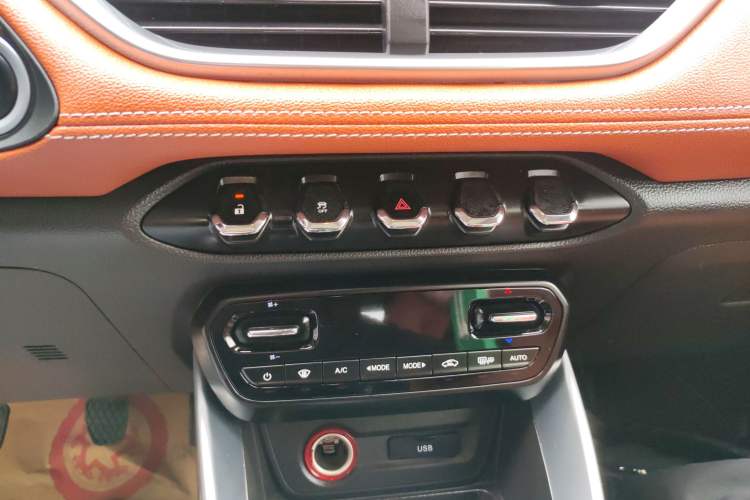 Used Baojun 510 2019 1.5L Manual Enjoyment Model 77kW China VI Audio And AC Panel