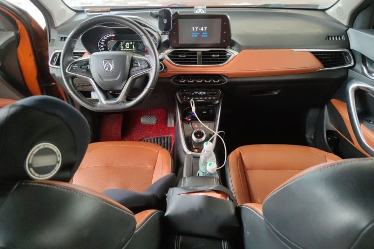 Used Baojun 510 2019 1.5L Automatic Premium Version National V Center Console