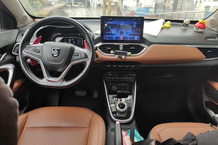 Used Baojun 510 2019 1.5L Automatic Premium Version National V Center Console