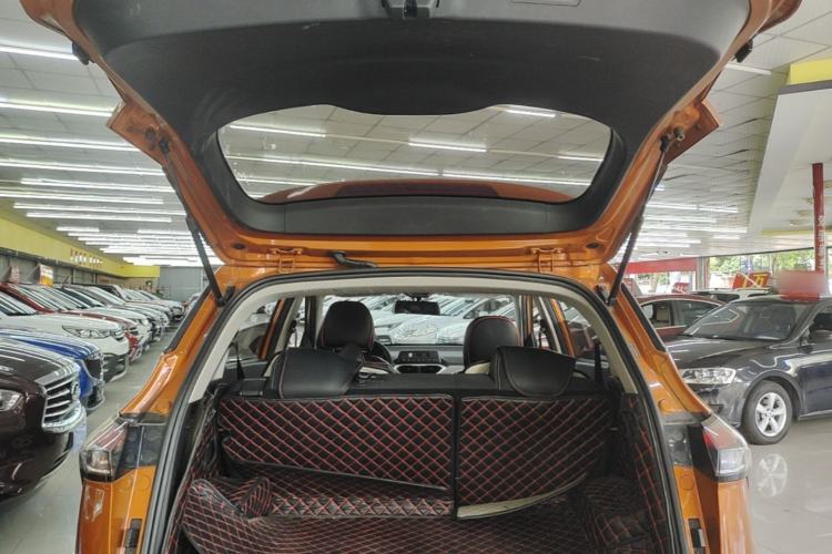 Used Baojun 510 2019 1.5L Manual Jingxiang Model 77kW China VI Emission Standard Trunk