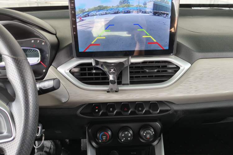 Used Baojun 510 2021 1.5L CVT Enjoy Edition Audio And AC Panel