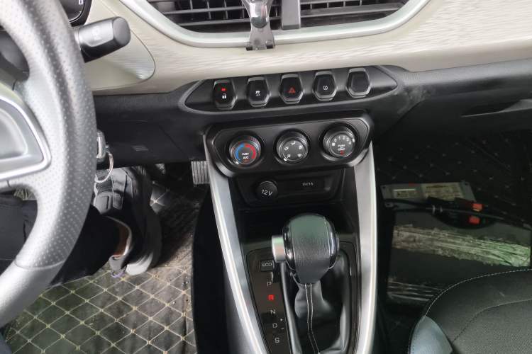 Used Baojun 510 2021 1.5L CVT Enjoy Edition Gear Lever