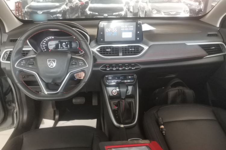 Used Baojun 510 2021 1.5L CVT Enjoyment Model Center Console