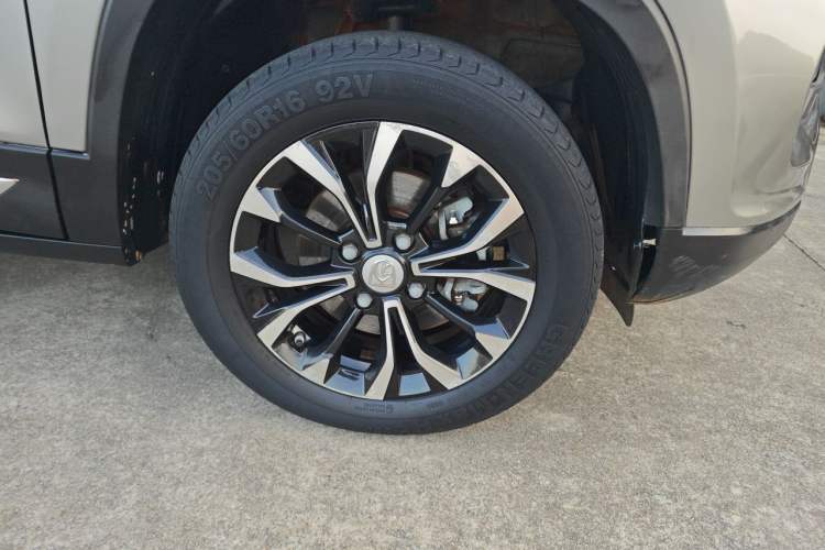 Used Baojun 510 2021 1.5L CVT Premium Model Right Front Wheel Hub
