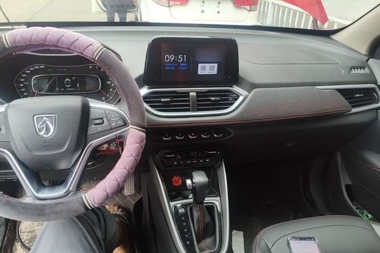 Used Baojun 510 2021 1.5L CVT Enjoyment Model Center Console