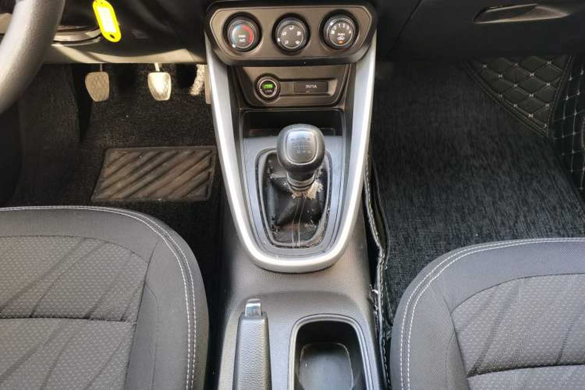 Used Baojun 510 2021 1.5L Manual Jingxiang Edition Gear Lever