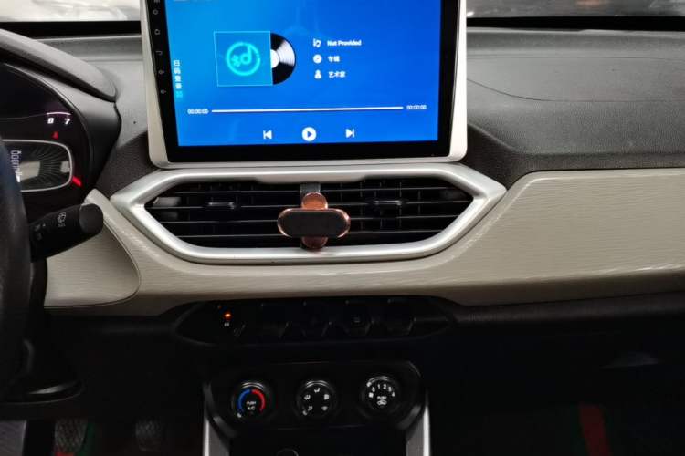 Used Baojun 510 2021 1.5L Manual Jingxiang Edition Audio And AC Panel