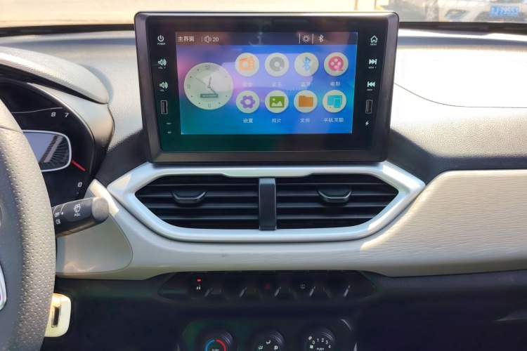 Used Baojun 510 2021 1.5L Manual Jingxiang Edition Audio And AC Panel