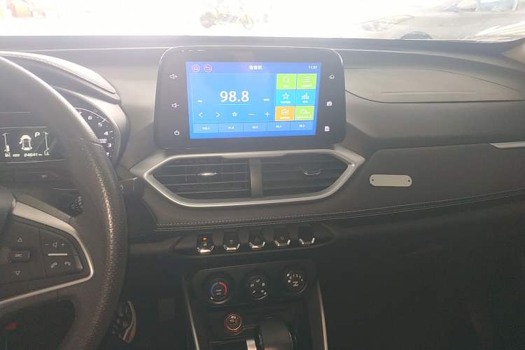 Used Baojun 510 2021 1.5L CVT Enjoyment Model Audio And AC Panel
