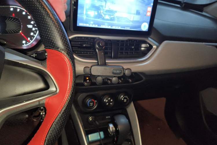 Used Baojun 510 2021 1.5L CVT Enjoy Edition Audio And AC Panel
