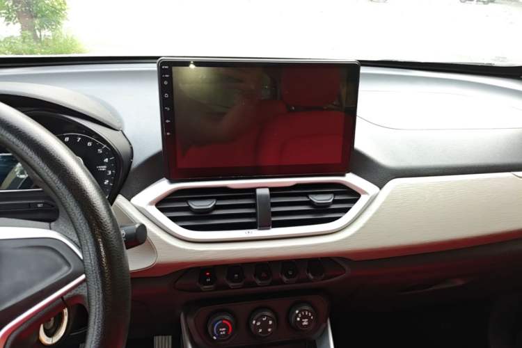 Used Baojun 510 2021 1.5L CVT Enjoy Edition Audio And AC Panel