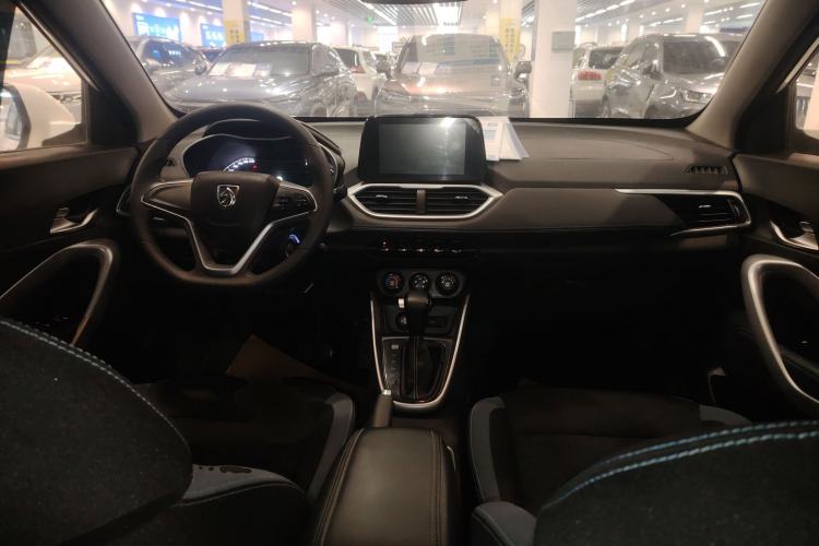 Used Baojun 510 2021 1.5L CVT Enjoyment Model Center Console