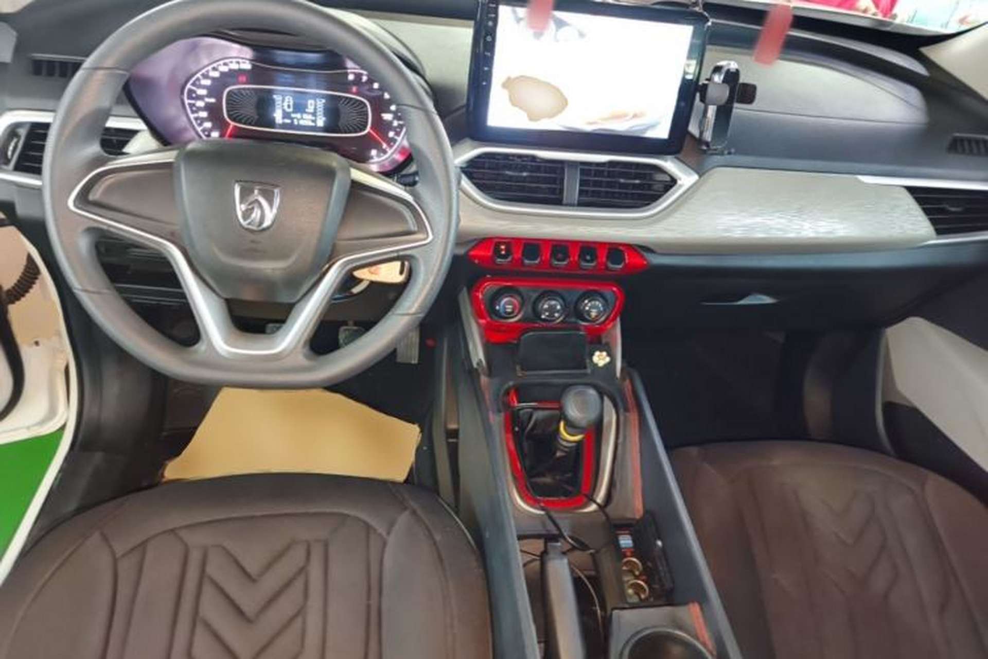 Used Baojun 510 2021 1.5L Manual Jingxiang Edition Center Console