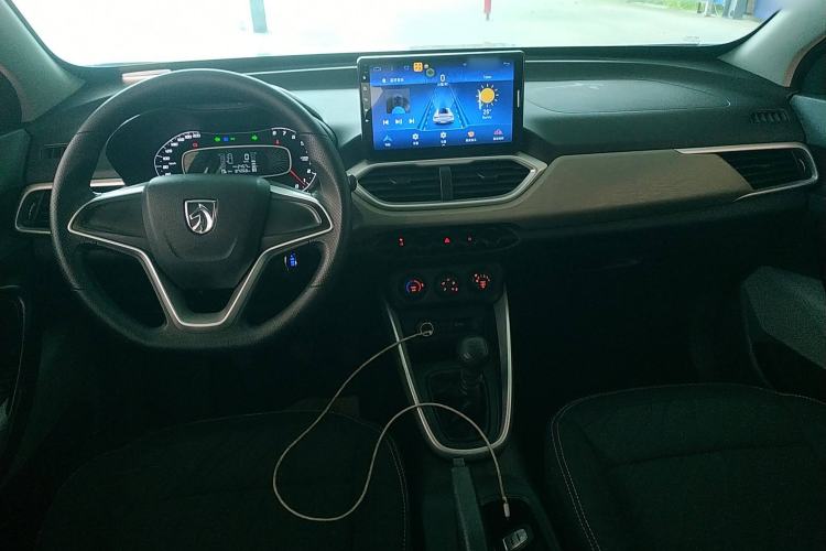 Used Baojun 510 2021 1.5L Manual Jingxiang Edition Center Console