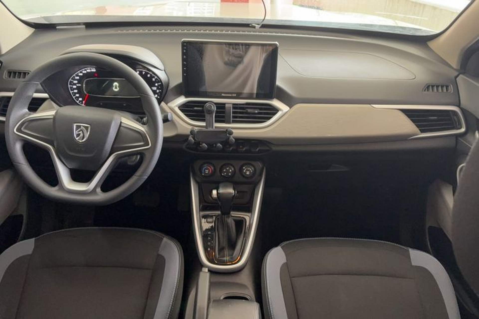 Used Baojun 510 2021 1.5L CVT Enjoy Edition Center Console