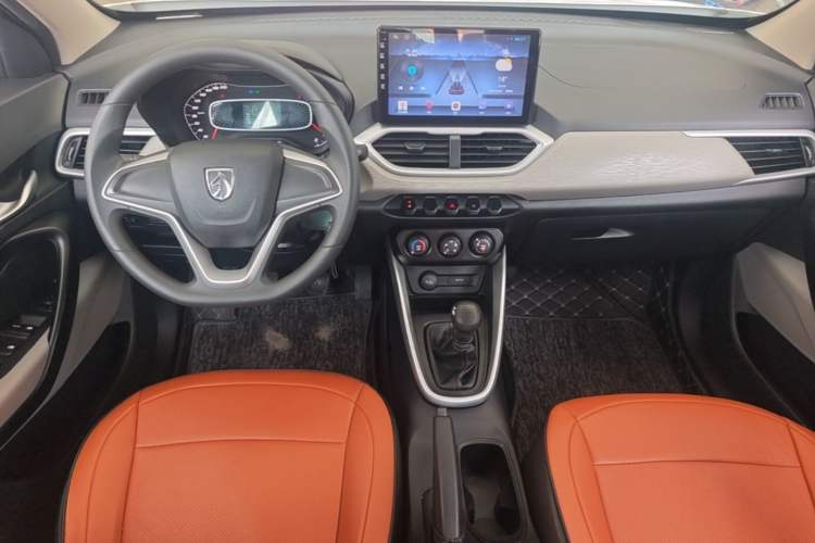 Used Baojun 510 2021 1.5L Manual Jingxiang Edition Center Console