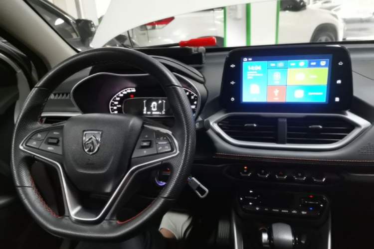 Used Baojun 510 2021 1.5L CVT Enjoyment Model Center Console