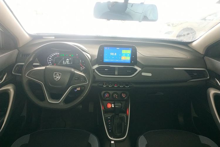 Used Baojun 510 2021 1.5L CVT Enjoyment Model Center Console