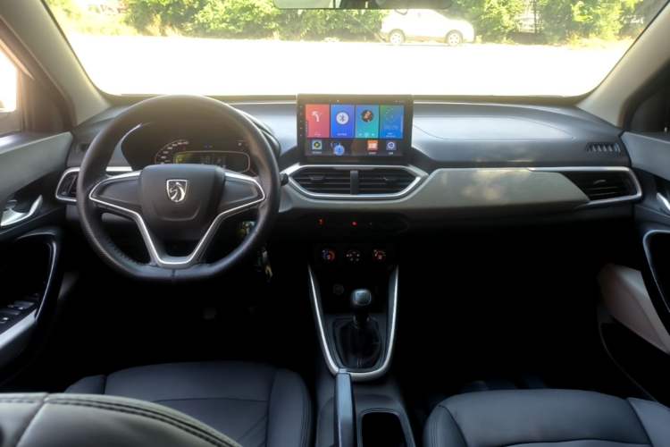 Used Baojun 510 2021 1.5L Manual Jingxiang Edition Center Console
