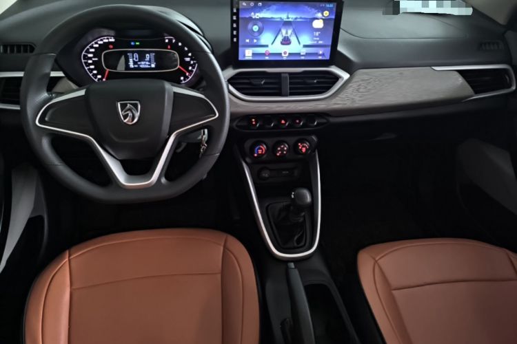 Used Baojun 510 2021 1.5L Manual Jingxiang Edition Center Console