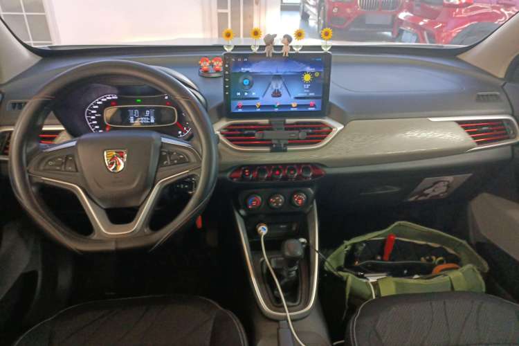 Used Baojun 510 2021 1.5L Manual Jingxiang Edition Center Console