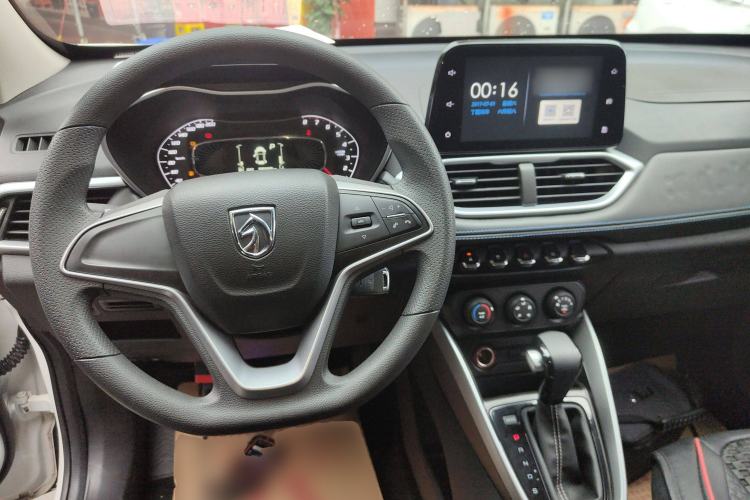 Used Baojun 510 2021 1.5L CVT Enjoyment Model Center Console