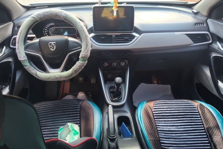 Used Baojun 510 2021 1.5L Manual Jingxiang Edition Center Console