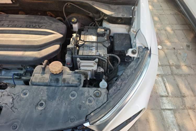 Used Baojun 510 2021 1.5L CVT Enjoyment Model Engine Bay Left