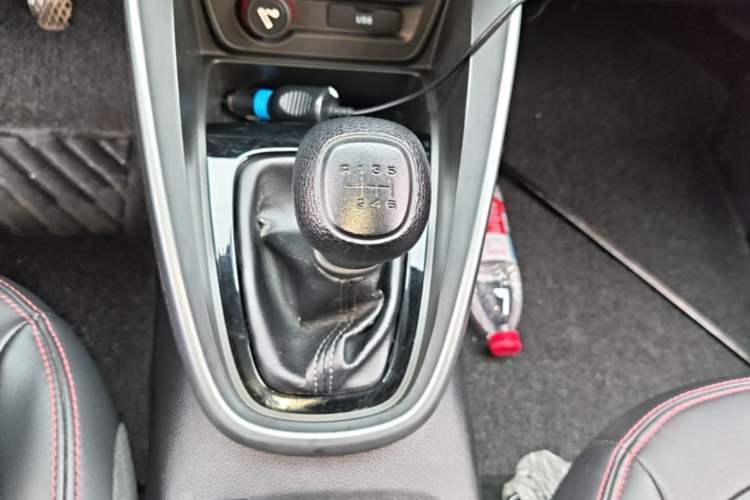 Used Baojun 510 2021 1.5L Manual Enjoyment Model Gear Lever