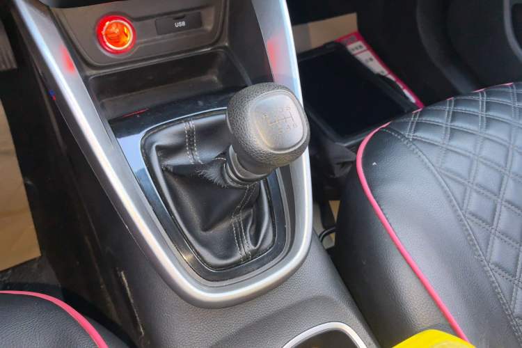 Used Baojun 510 2021 1.5L Manual Enjoyment Model Gear Lever