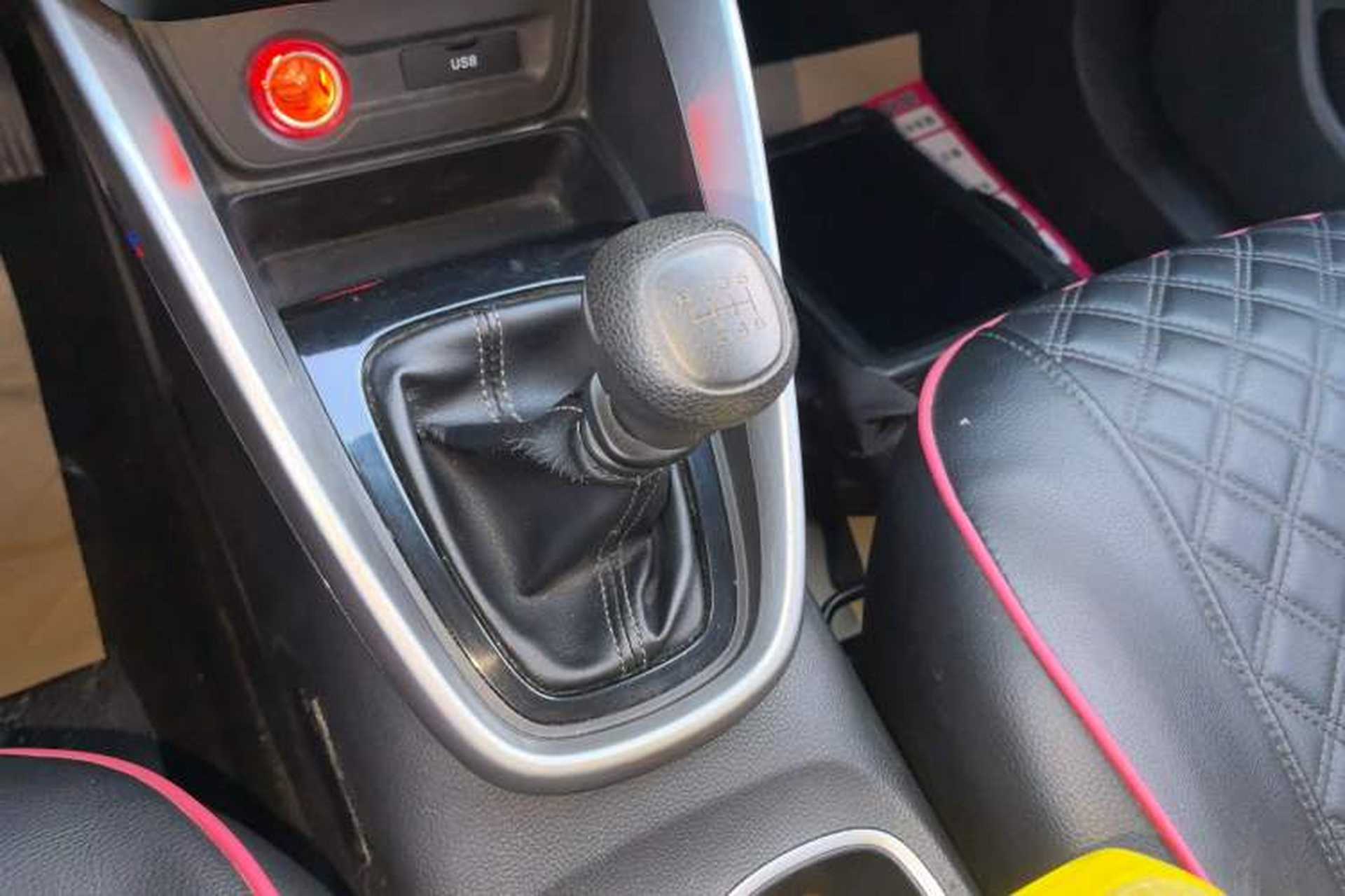 Used Baojun 510 2021 1.5L Manual Enjoyment Model Gear Lever