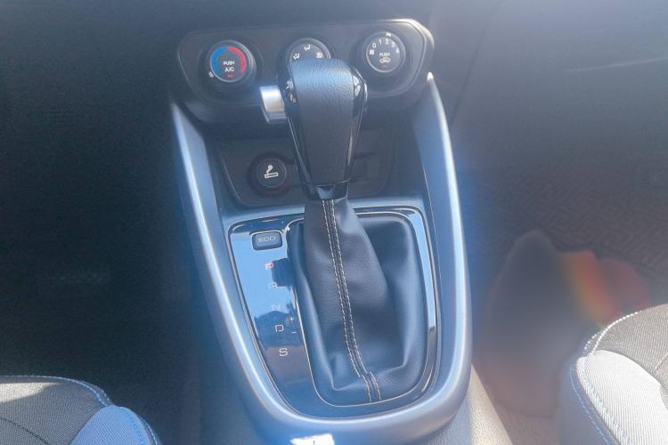 Used Baojun 510 2021 1.5L CVT Enjoyment Model Gear Lever