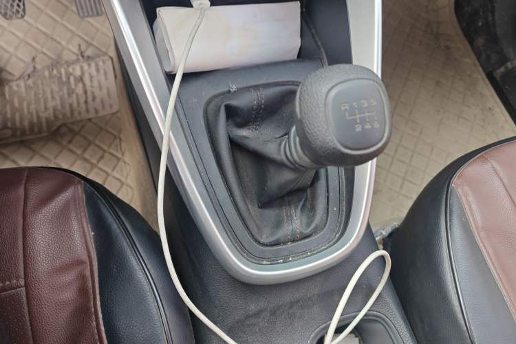 Used Baojun 510 2021 1.5L Manual Jingxiang Edition Gear Lever