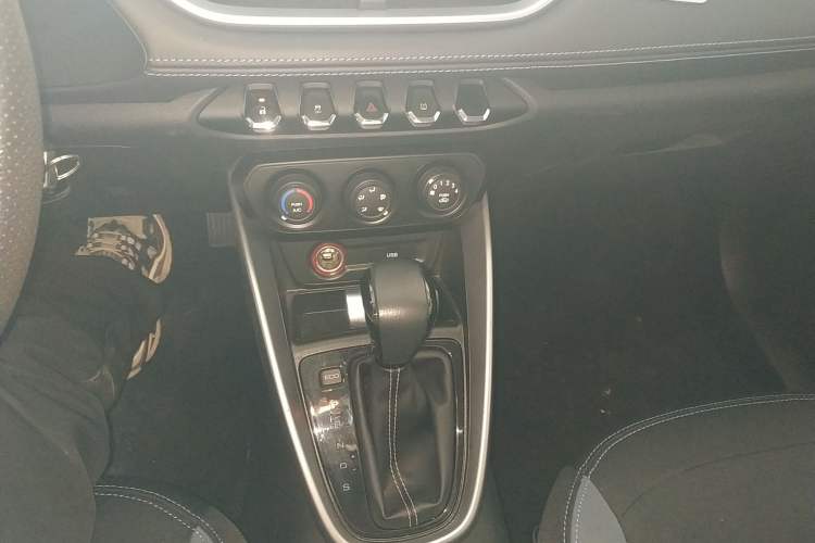 Used Baojun 510 2021 1.5L CVT Enjoyment Model Gear Lever
