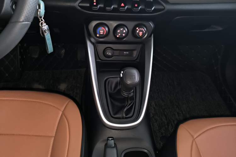 Used Baojun 510 2021 1.5L Manual Jingxiang Edition Gear Lever