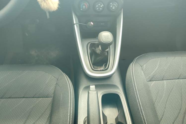 Used Baojun 510 2021 1.5L Manual Jingxiang Edition Gear Lever