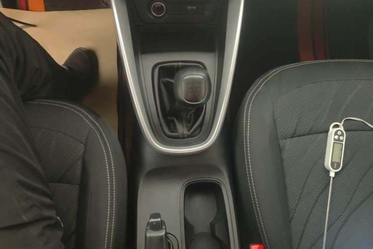 Used Baojun 510 2021 1.5L Manual Jingxiang Edition Gear Lever