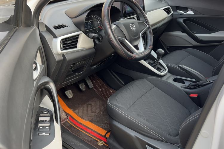 Used Baojun 510 2021 1.5L Manual Jingxiang Edition Interior 1