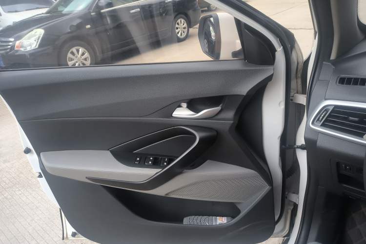Used Baojun 510 2021 1.5L CVT Enjoy Edition Interior 7
