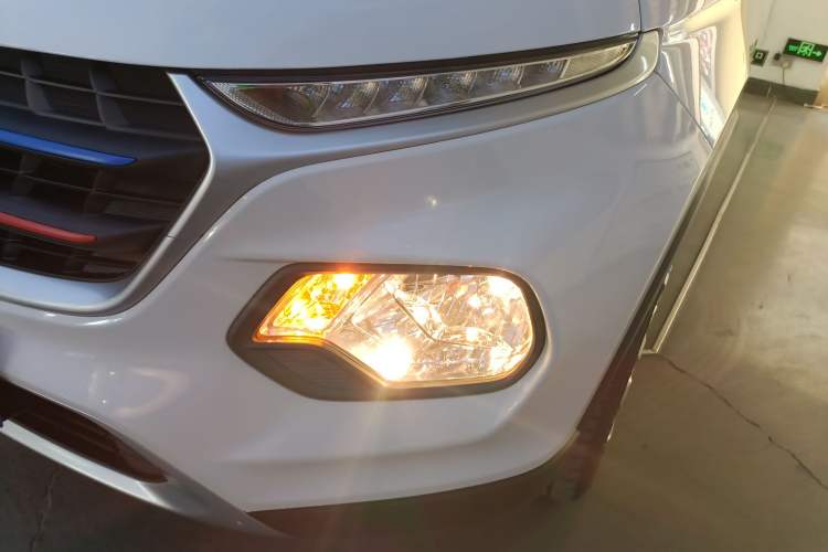 Used Baojun 510 2021 1.5L Manual Jingxiang Edition Left Front Headlight
