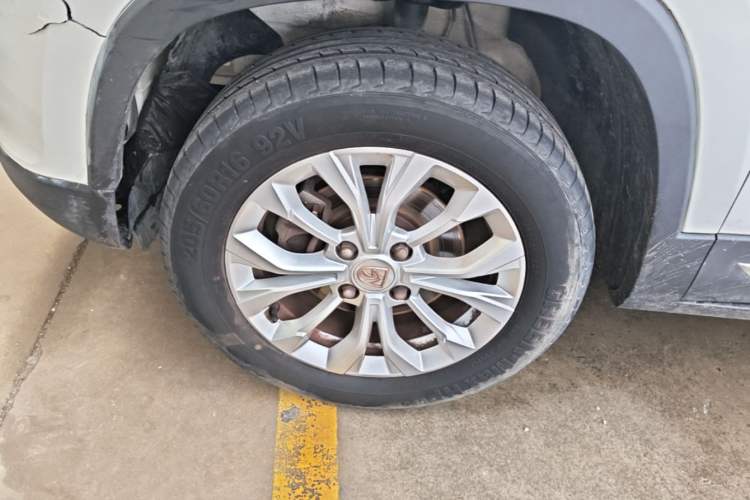 Used Baojun 510 2021 1.5L Manual Enjoyment Model Left Front Wheel Hub