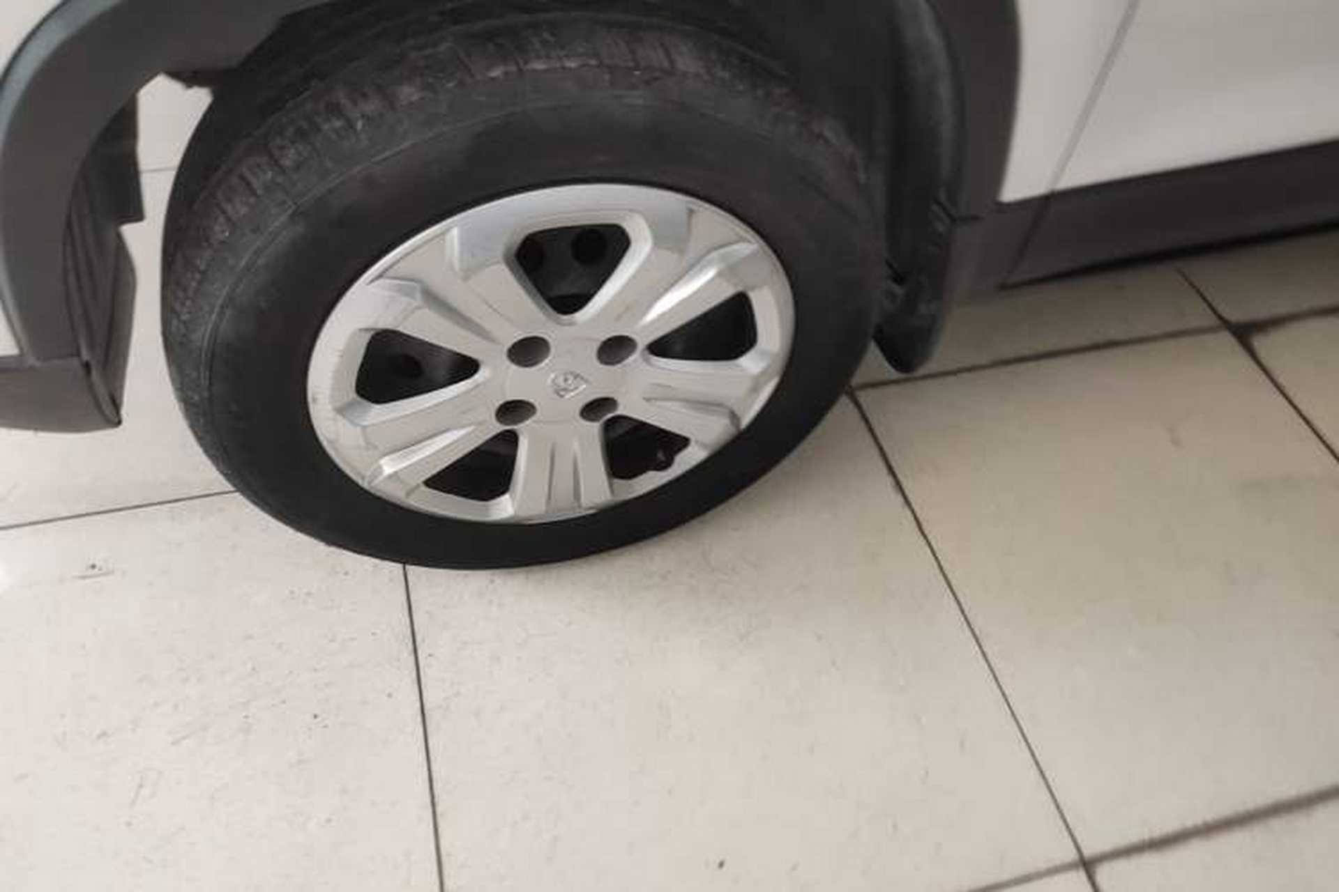 Used Baojun 510 2021 1.5L Manual Jingxiang Edition Left Front Wheel Hub