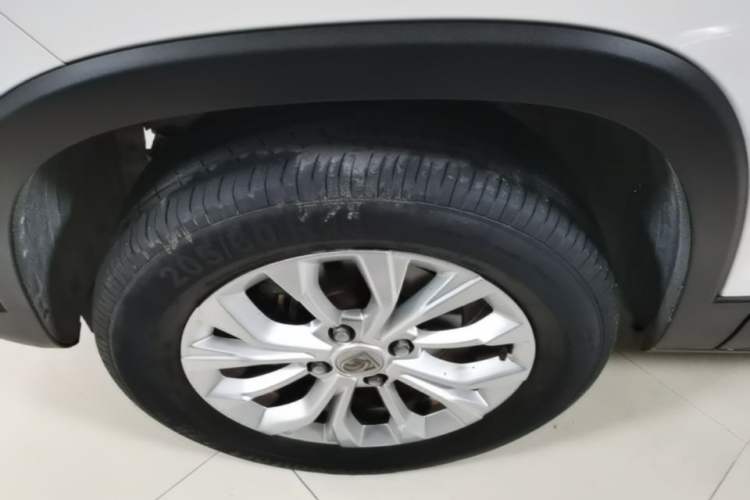 Used Baojun 510 2021 1.5L CVT Enjoyment Model Left Front Wheel Hub