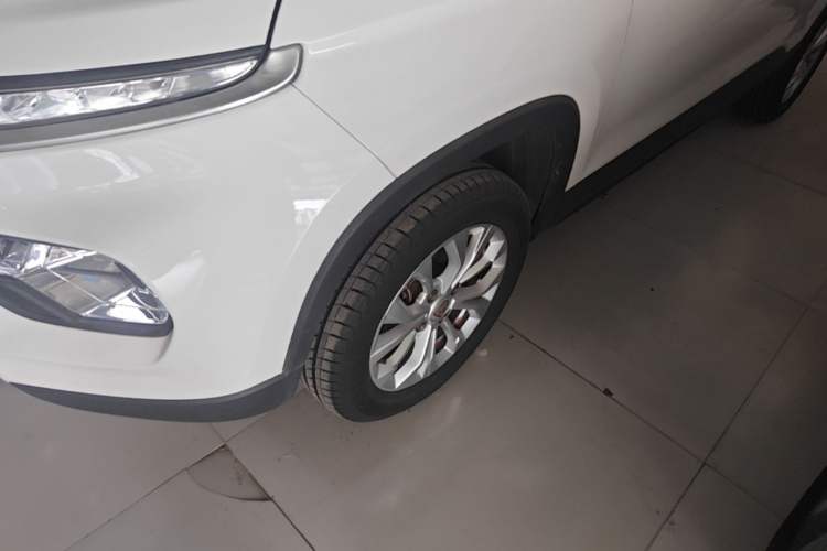 Used Baojun 510 2021 1.5L CVT Enjoyment Model Left Front Wheel Hub