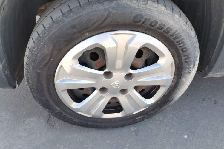 Used Baojun 510 2021 1.5L Manual Jingxiang Edition Left Front Wheel Hub