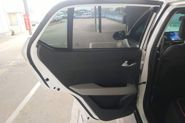 Used Baojun 510 2021 1.5L Manual Jingxiang Edition Left Rear Door Interior